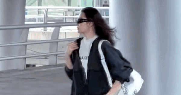 Mỹ nhân phim Tết dở nhất 2026 đã bí mật đăng ký kết hôn với đạo diễn kém 7 tuổi ezgif 2265de1fa9ee4d72 17721787651421673711096 0 0 207 396 crop 1772178774327722008156gifpng