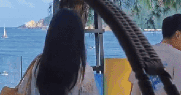 Tất cả tài khoản MXH của nữ diễn viên H.T bất ngờ "bay màu" giữa đêm ezgif 415acdcb360ec036 17681205354041164097837 0 0 160 306 crop 17681205491932047296807gifpng