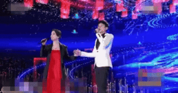 Nữ diva dại dột từ bỏ tài sản gần 100.000 tỷ đồng của chồng quá cố, 2 năm sau mọi chuyện mới vỡ lẽ ezgif 44a9f2a2e008063d 1767840017944162532102 0 0 168 320 crop 17678400307981836604451gifpng