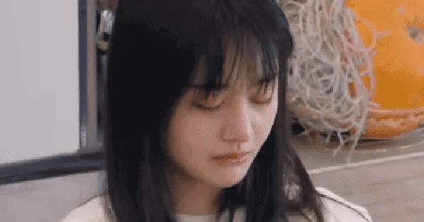 Trịnh Sảng vẫy vùng kêu cứu sau khi làm "vợ bé" đại gia ở Mỹ ezgif 54f78f7943ea868c 1 1766125324602878551167 65 0 316 480 crop 17661253351651201039888gifpng