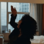 “Đệ nhất mỹ nhân” bị trợ lý mắng như con, đói đến mức phải vét đáy nồi, ăn quýt cả vỏ ezgif 56f063691efd3b42 1766121247899241507558 0 0 168 320 crop 1766121257052621732409gifpng