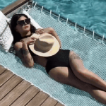 Chính thức xóa sổ kiều nữ showbiz "27 tuổi, 4 lần cưới, 3 lần ly dị" ezgif 58159b335f9969f0 17682845135821241881198 0 0 209 400 crop 17682845237261781574317gifpng