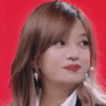 Triệu Vy được cô con gái 15 tuổi cứu ezgif 587a67f3fcdacd7c 17661211405181861187434 21 0 189 320 crop 17661211510361606766811gifpng