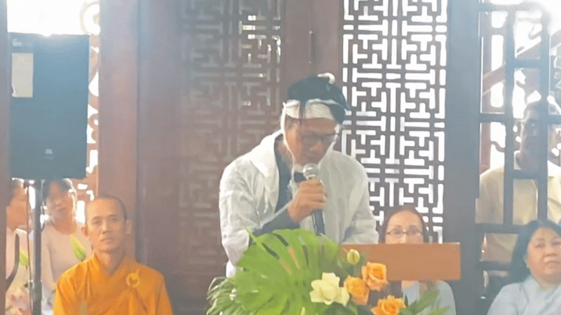 Con trai nghẹn ngào tại lễ kỳ siêu NS Thương Tín: