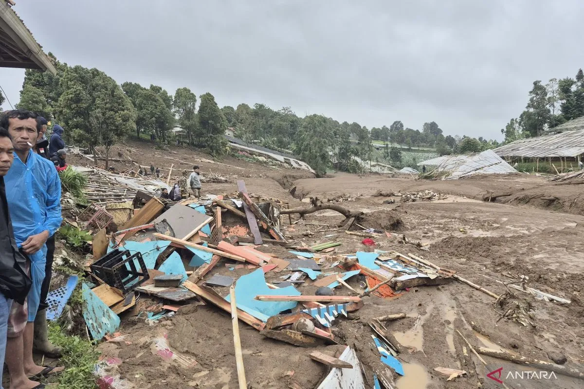 Lũ lụt nghiêm trọng tại thủ đô của Indonesia, hơn 1.600 người phải sơ tán- Ảnh 2.