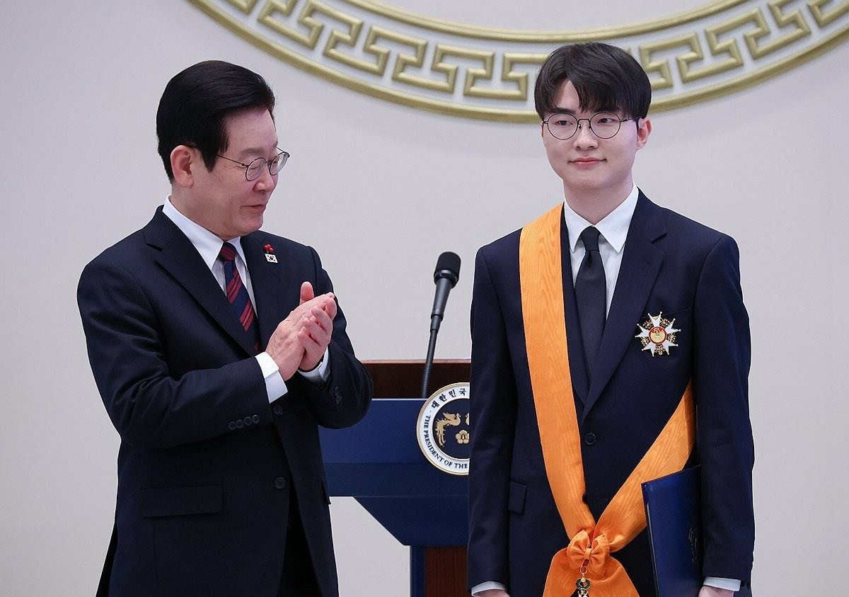 Khán giả soi ra loạt đãi ngộ dành cho Faker nhưng có một nhân vật sẽ phải chịu áp lực cực lớn- Ảnh 2.