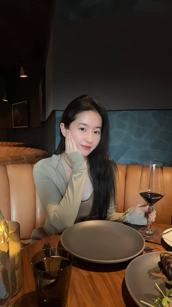 Khó tin nổi đây là gương mặt thật của Lưu Diệc Phi- Ảnh 3.