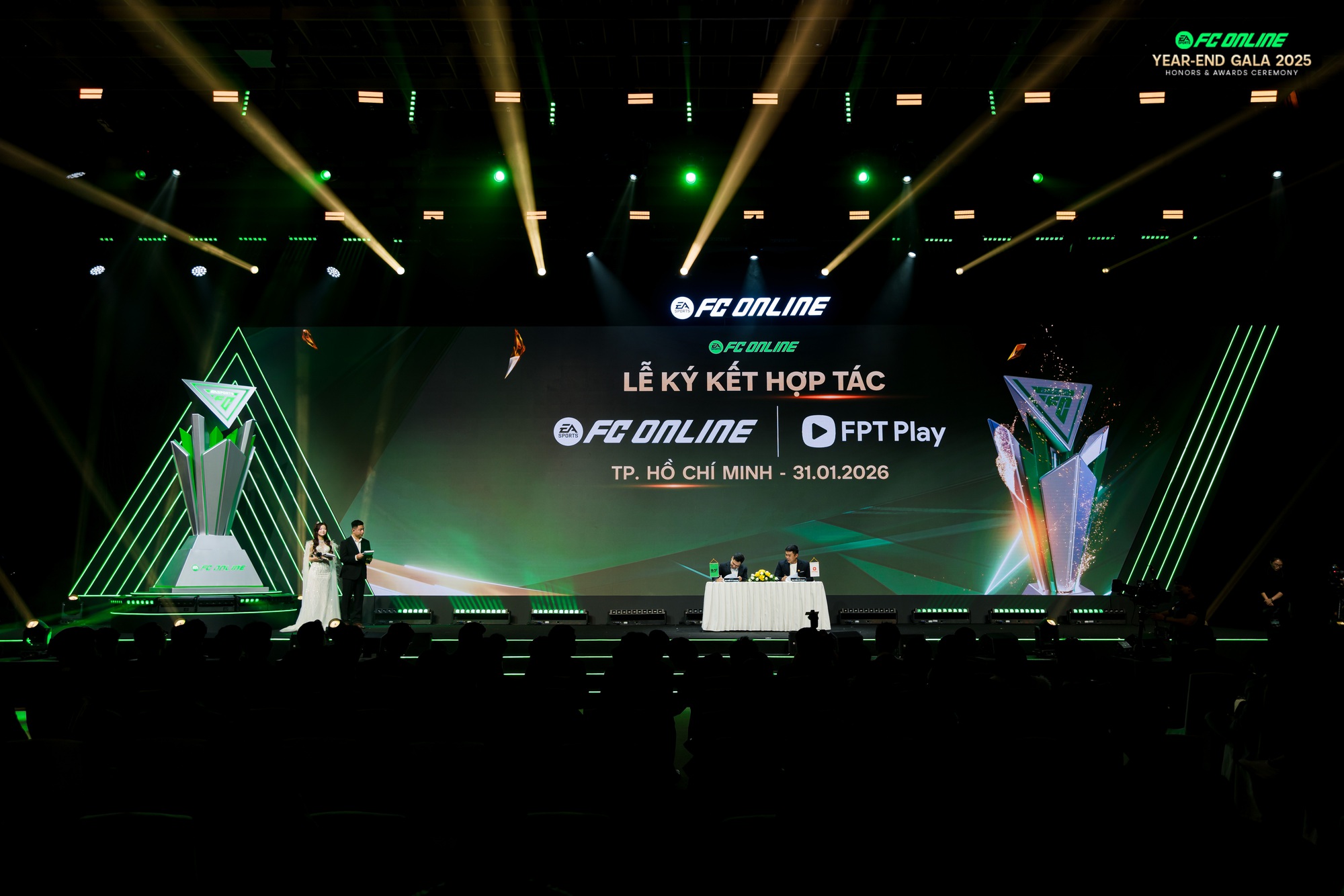 FC Online Year-End Gala 2025 - “Shine Your Journey – Build Our Greatness”- Ảnh 12. FC Online Year-End Gala 2025 - “Shine Your Journey – Build Our Greatness”- Ảnh 12.