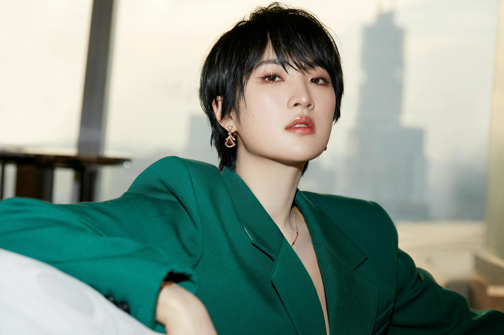 fhlgvwavuam63e9-16469940248991366326476-1770968543848-1770968544429987813643 "Công chúa Huawei" đóng phim cổ trang: Khi ái nữ tỷ phú quyết tâm xóa mác bình hoa fhlgvwavuam63e9 16469940248991366326476 1770968543848 1770968544429987813643