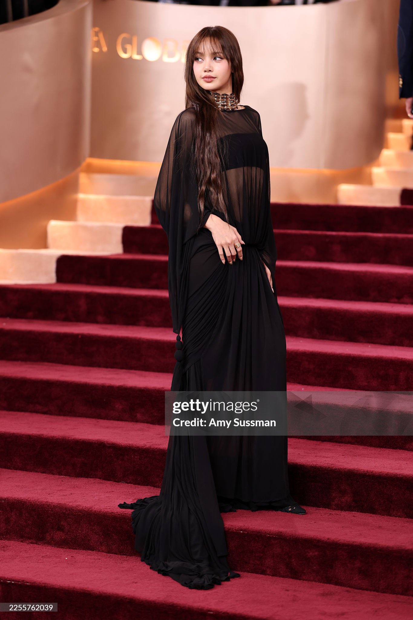 Quyết định của Lisa (BLACKPINK) bị cả MXH tấn công- Ảnh 2.