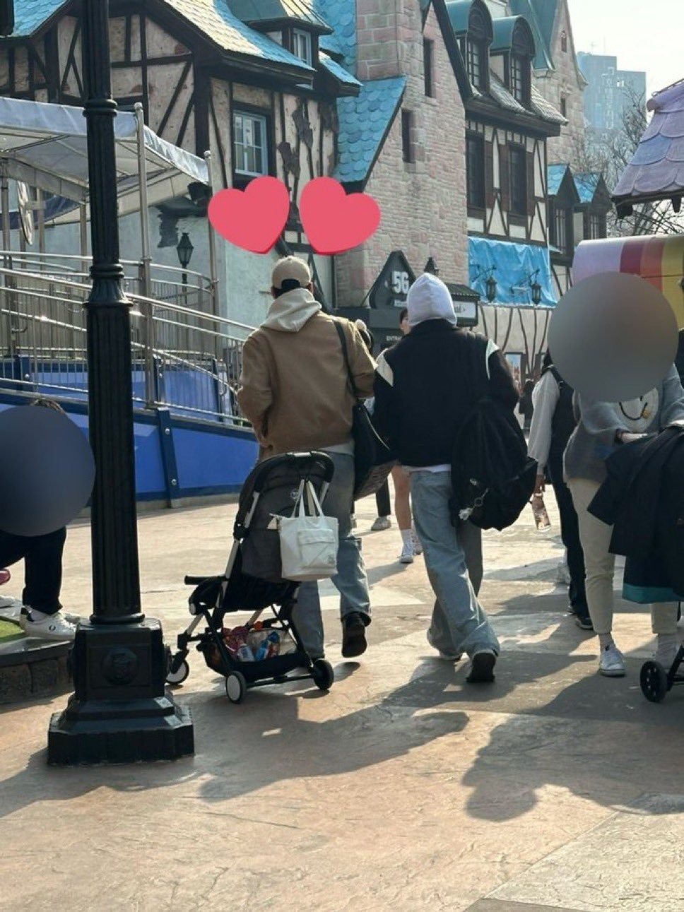 Lộ ảnh hẹn hò của Soobin- Ảnh 1.