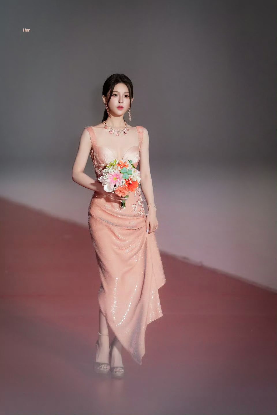 Tinh Quang Đại Thưởng xuống cấp trầm trọng: Trang hoàng như hội chợ, khiến dàn mỹ nhân suýt “vồ ếch”- Ảnh 6.