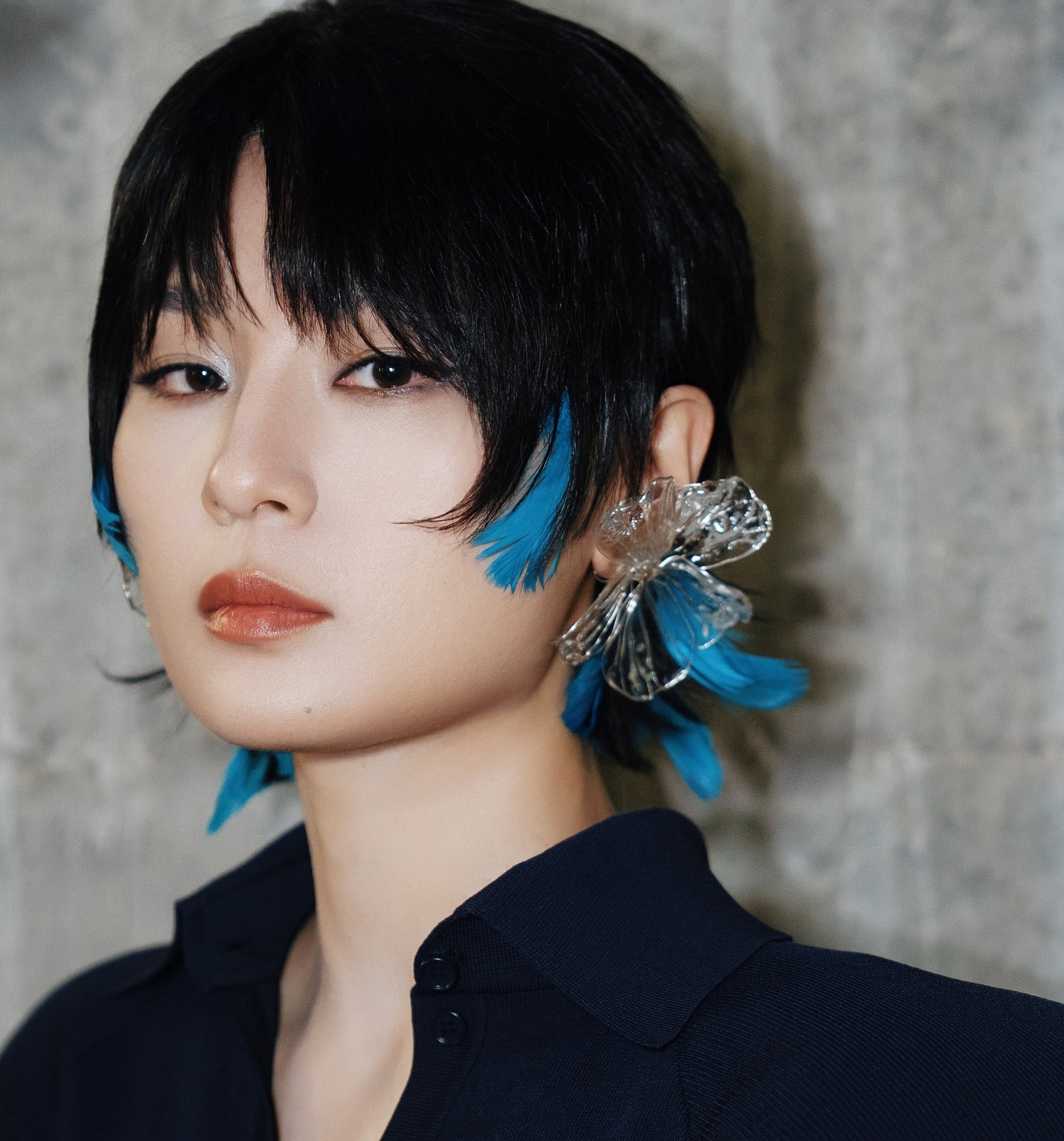 "Lấy trứng chọi đá" đối đầu công ty quản lý: "Mỹ nữ 4000 năm có 1" đứng trước nguy cơ lao lý g7 1766827106156 1766827106587370746992 1766832526881 176683252740485002143