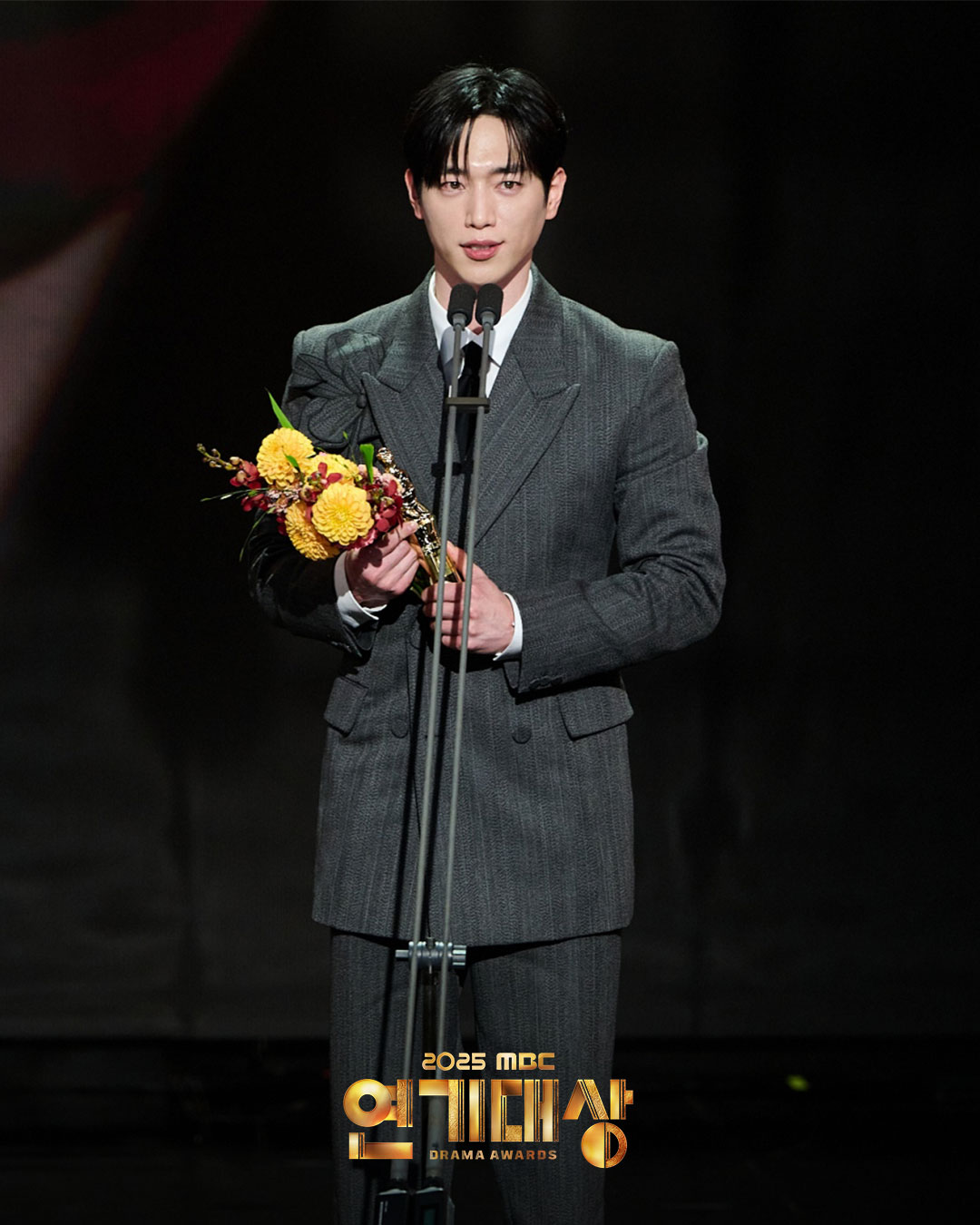 MBC Drama Awards 2025: IU - Byeon Woo Seok gây bão MXH, chủ nhân Daesang là cái tên không ai dám chê- Ảnh 1.