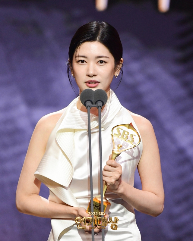 SBS Drama Awards 2025: Taxi Driver 3 càn quét loạt giải thưởng, Daesang danh giá là cái tên xứng đáng phong thần- Ảnh 6.