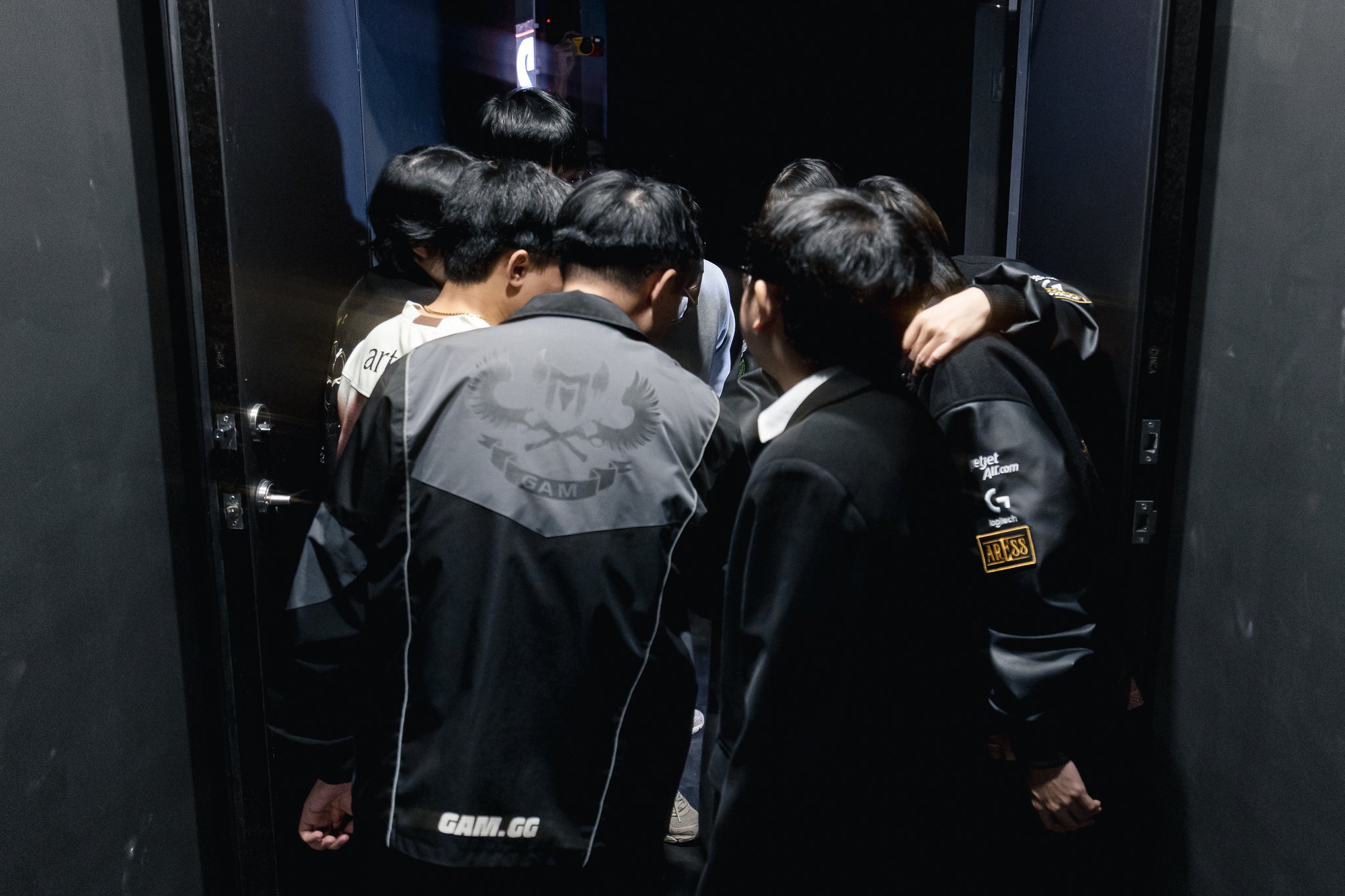 GAM lập cột mốc