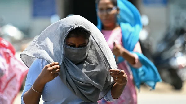 Gần 3,8 tỷ người đối mặt ảnh hưởng bởi nắng nóng nguy hiểm gettyimages 2208542718 42145630250842236796735 1769590007042 17695900072331871808189