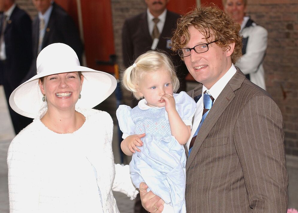 Một cặp đôi hoàng gia ly hôn sau 25 năm chung sống- Ảnh 2.