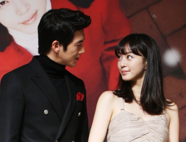 Lâu rồi mới thấy một cặp đôi đẹp tới mức chỉ nhìn nhau cũng làm người khác rung động, không yêu thì quá phí- Ảnh 5.