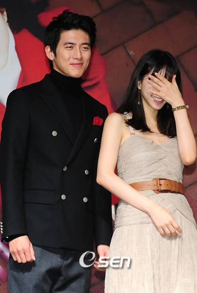 Lâu rồi mới thấy một cặp đôi đẹp tới mức chỉ nhìn nhau cũng làm người khác rung động, không yêu thì quá phí- Ảnh 7.