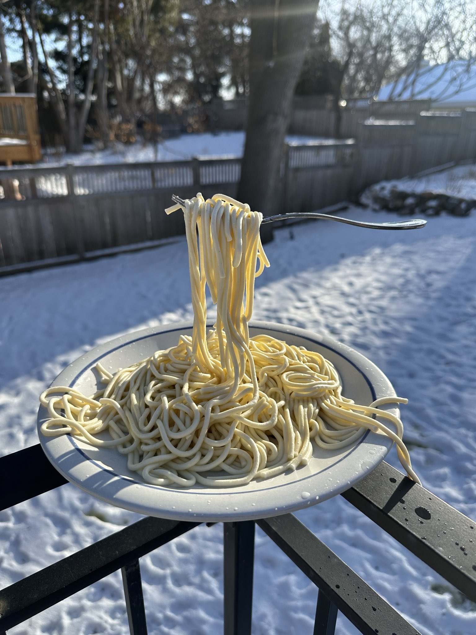 Không phải AI: Clip 7 giây “mì Ý lơ lửng” hút 8 triệu lượt xem, phía sau là cơn ác mộng của 140 triệu người Mỹ- Ảnh 1.