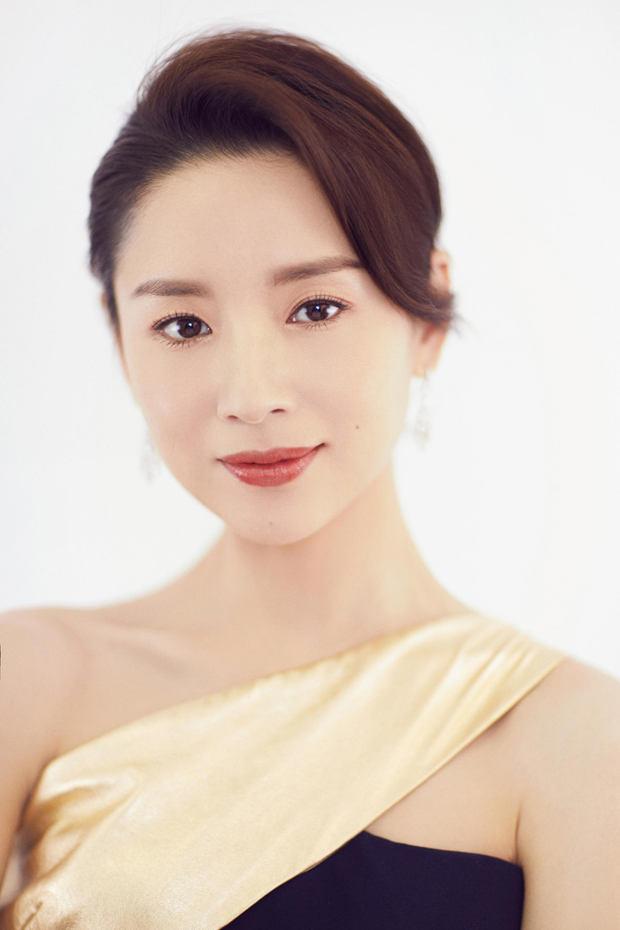 "Bạch nguyệt quang" showbiz không trả nổi học phí 3,7 tỷ đồng hằng năm cho con trai h79 17668256999561044417354 1766827993135 17668279942331710346714