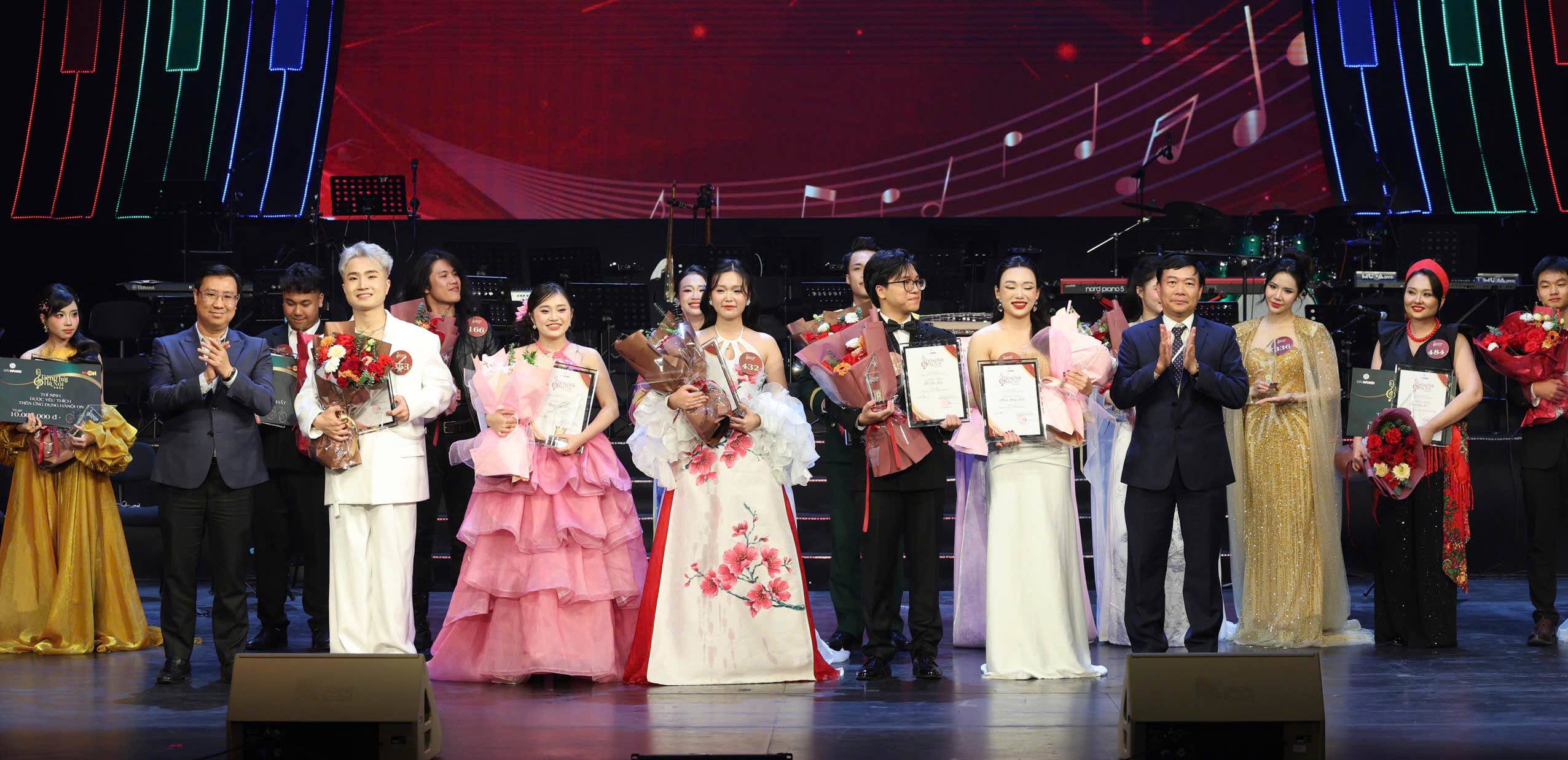 15 gương mặt trẻ tỏa sáng trong đêm chung kết Tiếng hát Hà Nội 2025 - 1