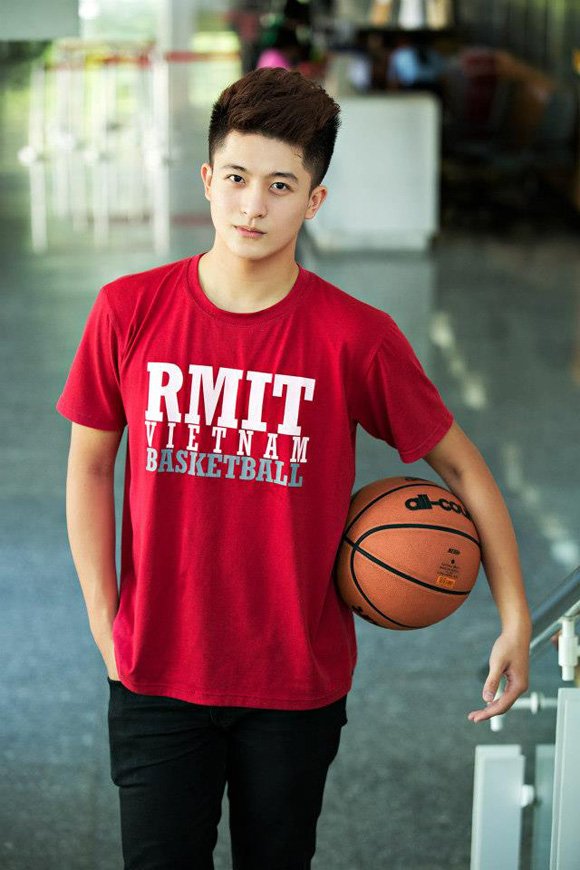 Vbiz từng có nam thần đẹp đến mức tìm khuyết điểm cũng khó, từ đỉnh cao nhan sắc bỗng huỷ dung sau đêm kinh hoàng- Ảnh 1.