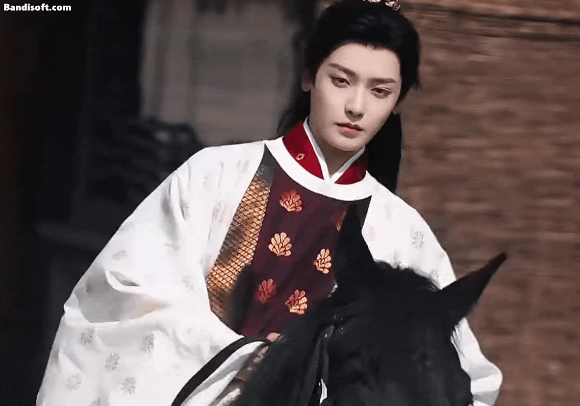 Màn giả gái đang viral khắp cõi mạng vì đẹp hơn cả tuyệt sắc giai nhân- Ảnh 1.