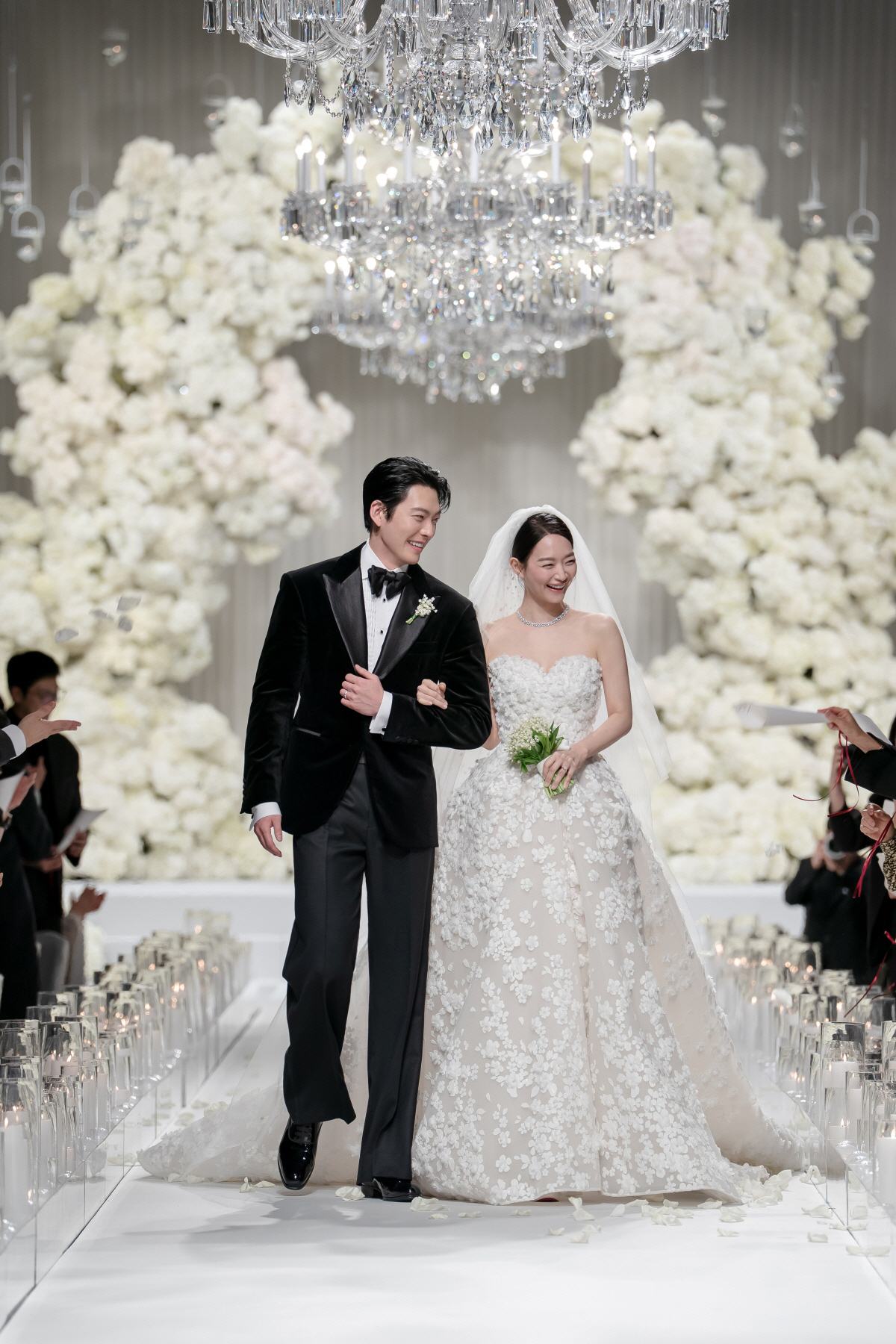 “Đám cưới Shin Min Ah - Kim Woo Bin là hôn lễ đẹp nhất tôi từng thấy trong đời”- Ảnh 2.