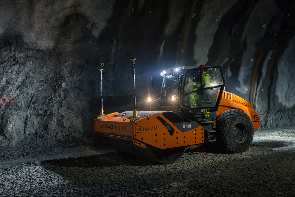 Choáng ngợp trước hầm đường bộ dưới biển dài và sâu nhất thế giới- Ảnh 3.