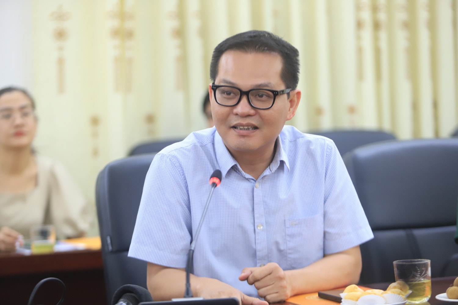 Nam NSND là Giám đốc nhà hát: U50 mới cưới vợ kém 19 tuổi, cuộc sống sau 6 năm kết hôn ra sao?- Ảnh 1.