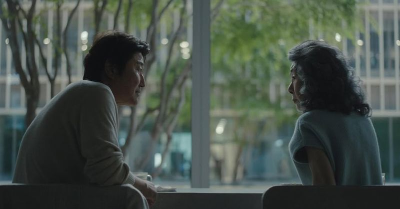 Lần đầu có cặp chị em lệch nhau 19 tuổi lại được tung hô tới nóc: Toàn chiến thần quyền lực trên đỉnh showbiz- Ảnh 4.