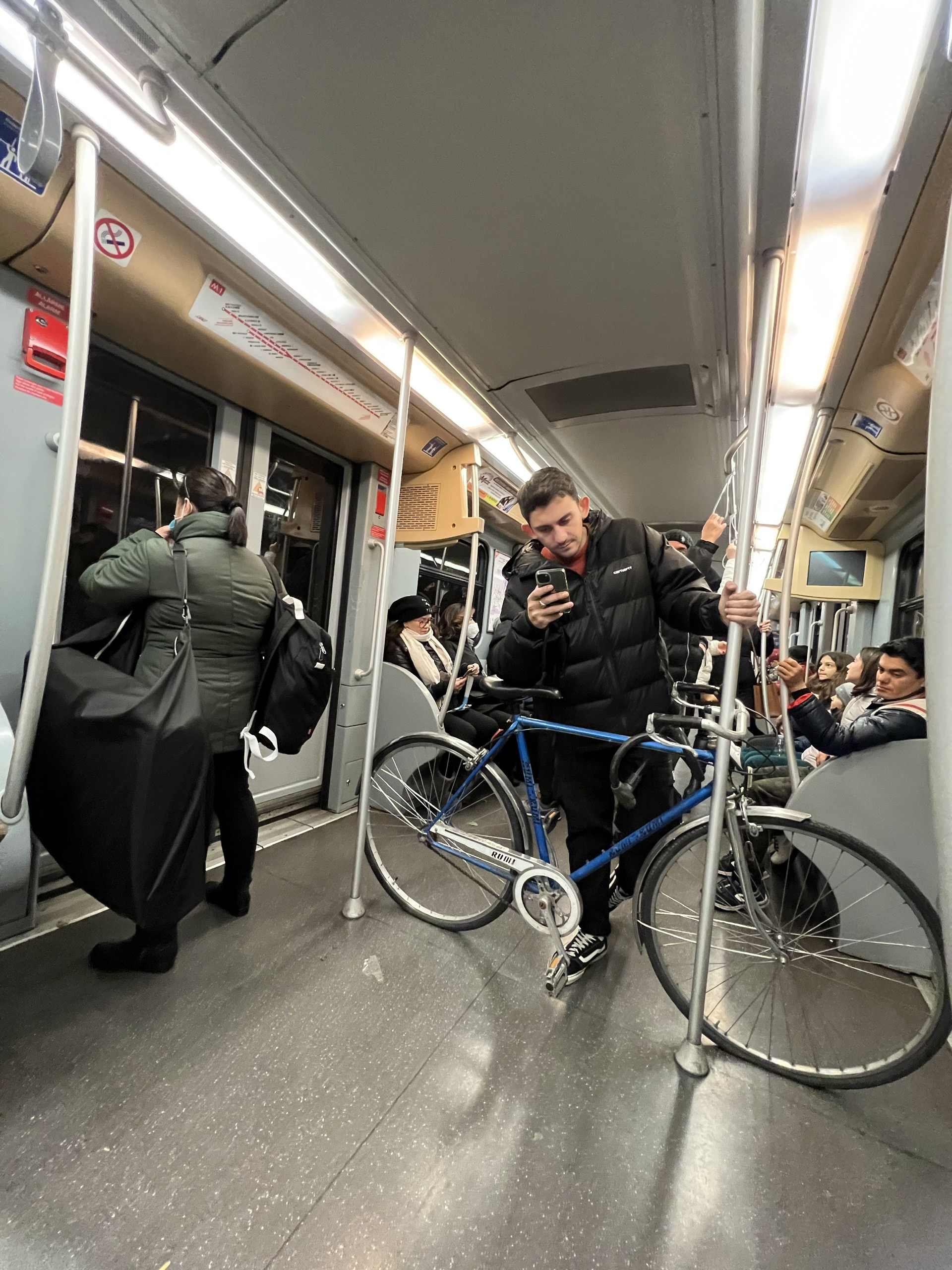 Milan: Phận người xa xứ giữa kinh đô tráng lệ- Ảnh 3.