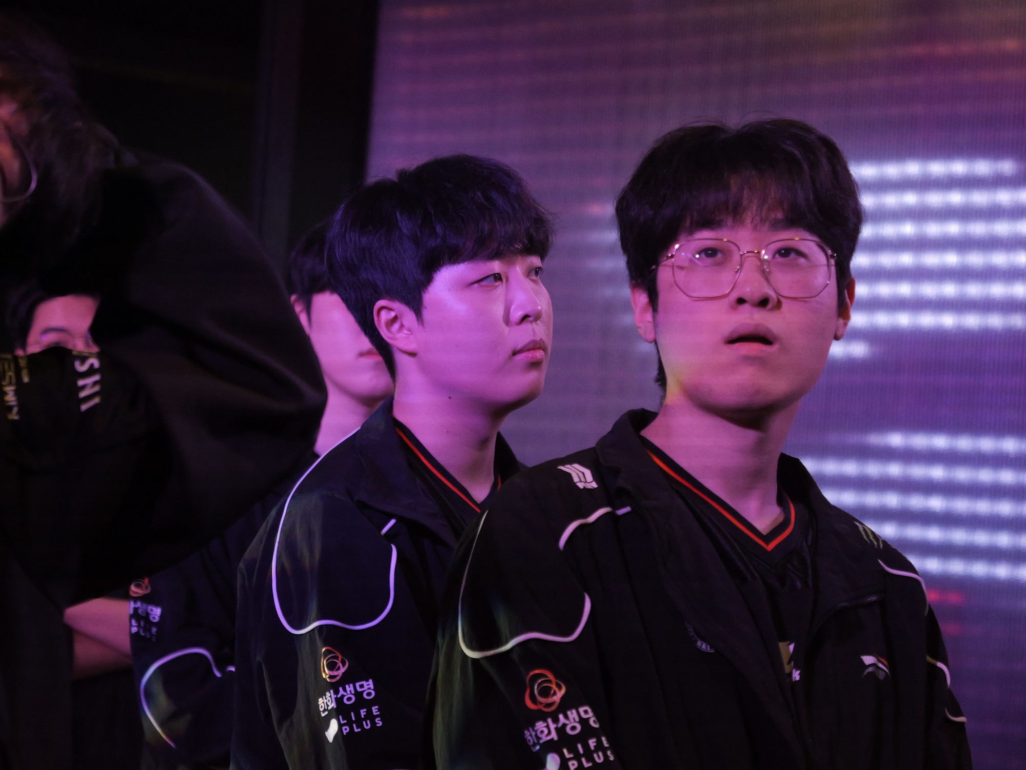 HLE thực chất lại là đội ít phải lo lắng tại