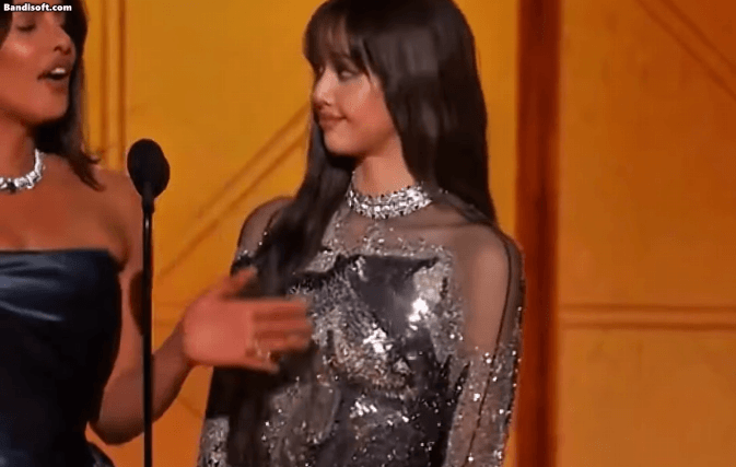 HOT nhất Quả Cầu Vàng 2026: Lisa (BLACKPINK) xuất hiện cạnh 1 nhân vật quyền lực, cả MXH nức nở vì màn tương tác bất ngờ- Ảnh 4.