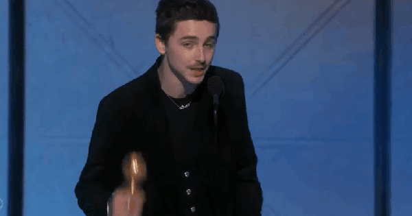 Timothée Chalamet nói đúng 2 từ mà chao đảo cõi mạng: Ông trời tạo ra địa chấn và anh chính là điểm nhấn honeycam 2026 01 12 10 40 29 1768190218274370033969 59 32 490 856 crop 17681902523841702395254gifpng