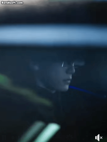 2 ngày nay ai cũng nhắc tên 1 mỹ nam: Đẹp lạ chưa từng thấy, chỉ bấm thang máy cũng cuốn điên- Ảnh 5.