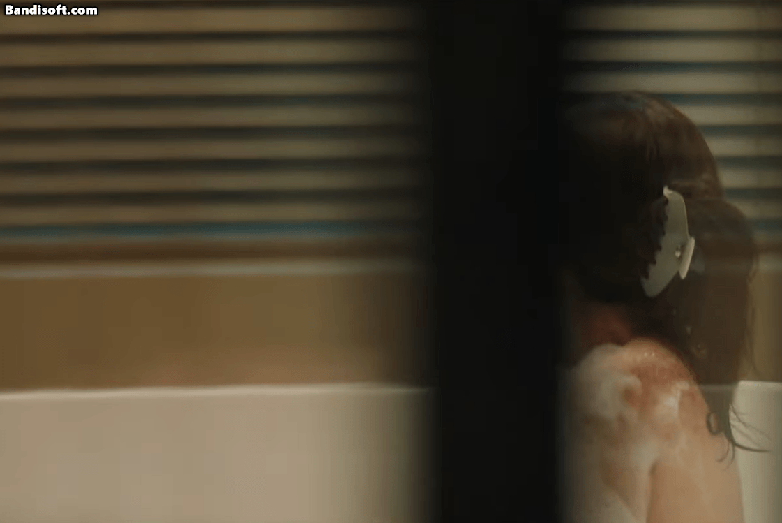 Nhìn mặt Park Min Young mà rùng cả mình- Ảnh 1.