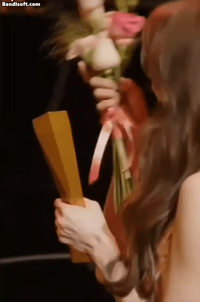 Lụy nặng mỹ nhân mặt hiền nhưng body hệ