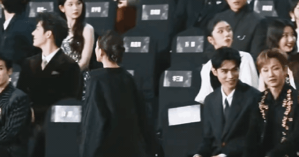 Bộ mặt thật của 1 mỹ nhân hạng A: Ép bạn diễn chia tay người yêu, sơ hở là quấy rối nghe mà hãi 26 Bộ mặt thật của 1 mỹ nhân hạng A: Ép bạn diễn chia tay người yêu, sơ hở là quấy rối nghe mà hãi honeycam 2026 01 28 17 26 17 1769603981139867024635 22 0 516 942 crop 1769604026814401758608gifpng