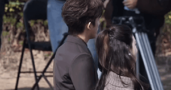 Đầu xuân ngắm cặp trai tài gái sắc dính nhau nửa bước không rời: Visual tầm cỡ vũ trụ, vui hơn cả nhận lì xì honeycam 2026 02 20 08 30 06 17715519245651804811076 22 0 405 731 crop 1771551939268379718236gifpng