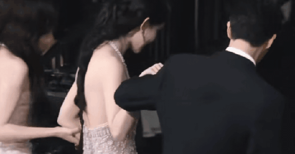 MXH nổ tung vì cặp đôi ngôn tình tái hợp lần 4: Rời nhau mấy tí lại dính vào, trời sinh visual cực phẩm cả đôi 26 MXH nổ tung vì cặp đôi ngôn tình tái hợp lần 4: Rời nhau mấy tí lại dính vào, trời sinh visual cực phẩm cả đôi honeycam 2026 02 22 19 53 52 1771811208419288233253 18 0 394 719 crop 17718112276541080513793gifpng