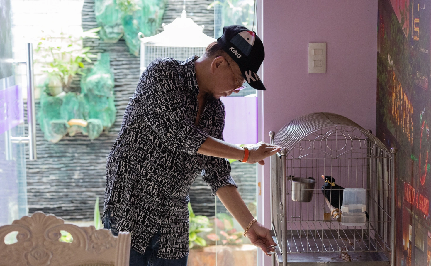 Nam nghệ sĩ từng là đại gia một thời, phường nào cũng có nhà: 62 tuổi sống an phận bên vợ 2 kém 23 tuổi- Ảnh 1.