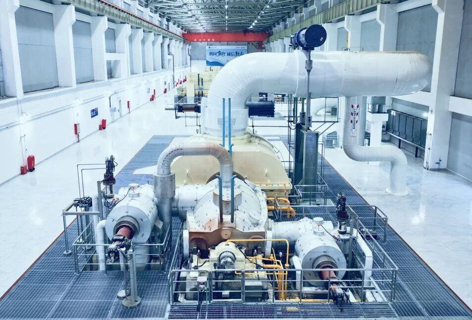 Công trình chưa từng có của Trung Quốc làm rung chuyển ngành năng lượng: nhà máy lưu trữ điện cung cấp đủ cho 600.000 hộ gia đình, cắt giảm 520.000 tấn khí CO2/năm- Ảnh 3.