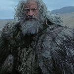 Hugh Jackman Lột Xác Thành Robin Hood Gai Góc Trong Phim Mới Của A24 hugh jackman robin phim xwtnjpg