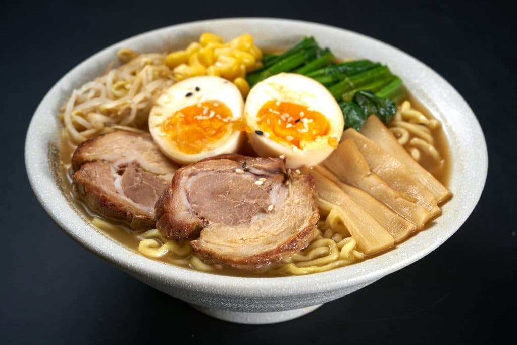 Chủ quán ramen... tự đấm vào mặt mình để chiếm đoạt 1,7 triệu yên- Ảnh 2.