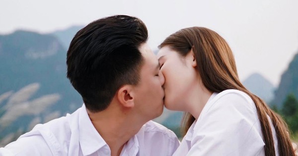 Phía sau cảnh hôn của Huyền Lizzie và Hà Việt Dũng huyen lizzie 1769351117362 17693511176101189072025 420 0 1135 1366 crop 1769351252578555470718jpg