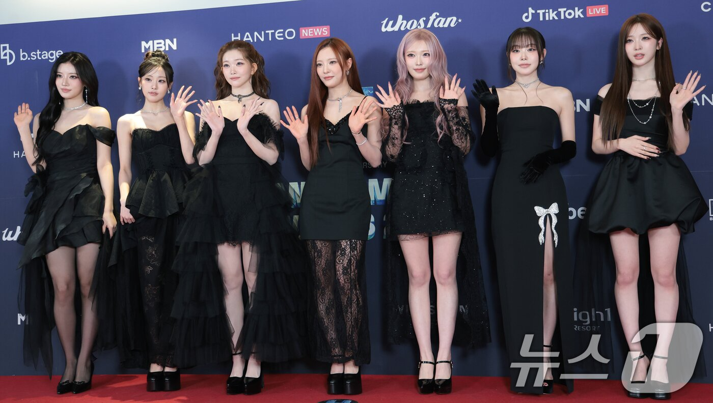 Thảm đỏ Hanteo Music Awards 2026: Tiffany (SNSD) rạng rỡ xinh hút hồn, át hết dàn mỹ nhân đàn em- Ảnh 11.