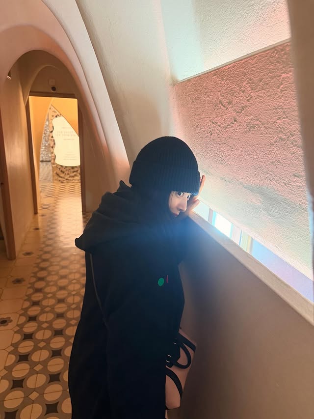 Kim Woo Bin làm “phó nháy” xịn thế này, bảo sao Shin Min Ah mê tít!- Ảnh 9.